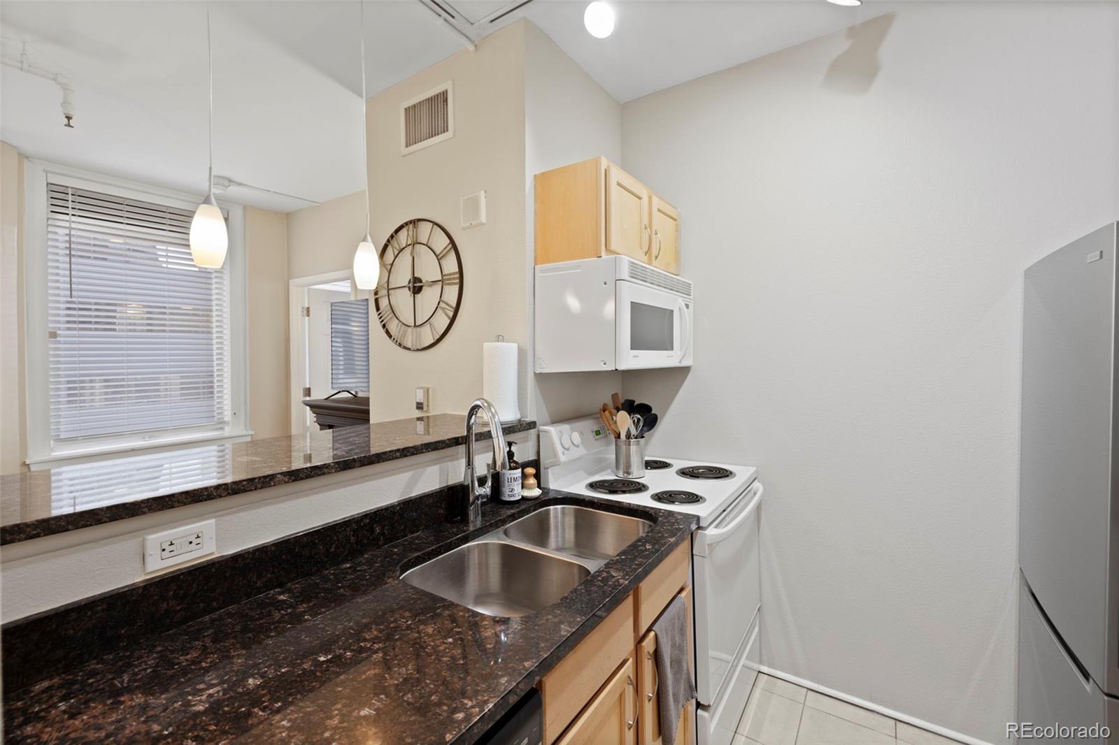 444 17th Street, Unit 709 Denver, CO 80202 - Photo 5 of 28