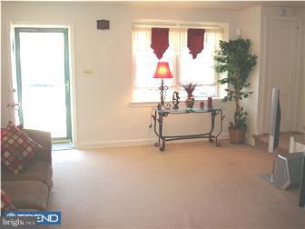 3947 Stratford Road Drexel Hill, PA 19026 - Photo 5 of 12 Living Room