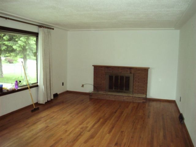 322 West Barnes Road Spokane, WA 99218 - Photo 4 of 9