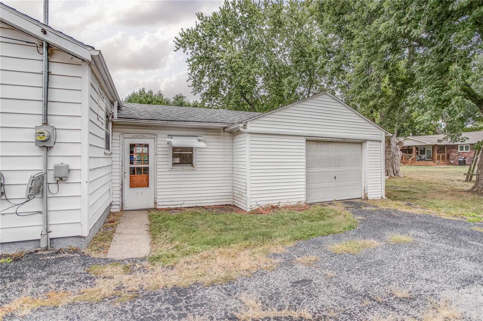 504 West Spring Street Staunton, IL 62088 - Photo 4 of 23
