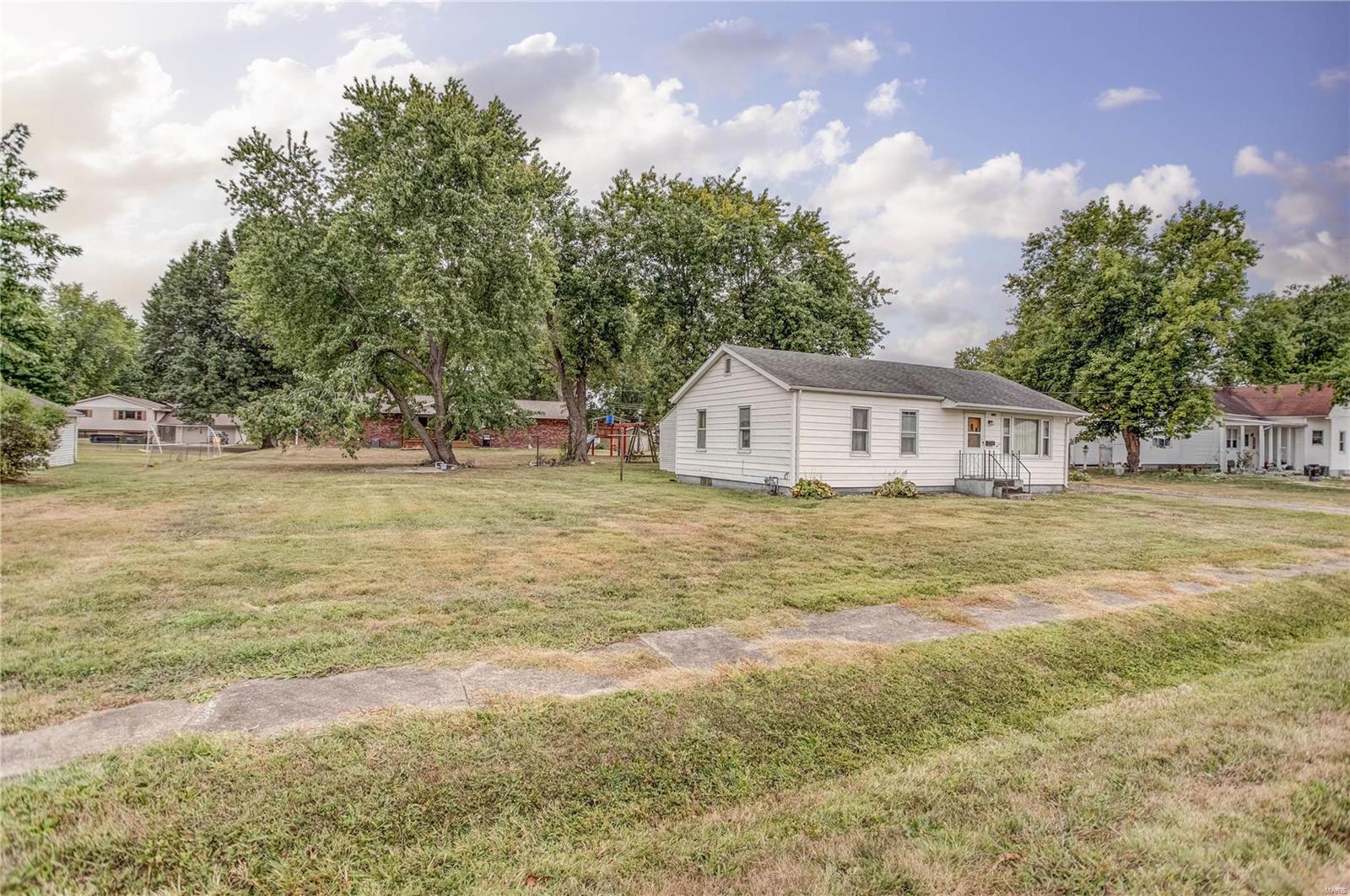 504 West Spring Street Staunton, IL 62088 - Photo 6 of 23