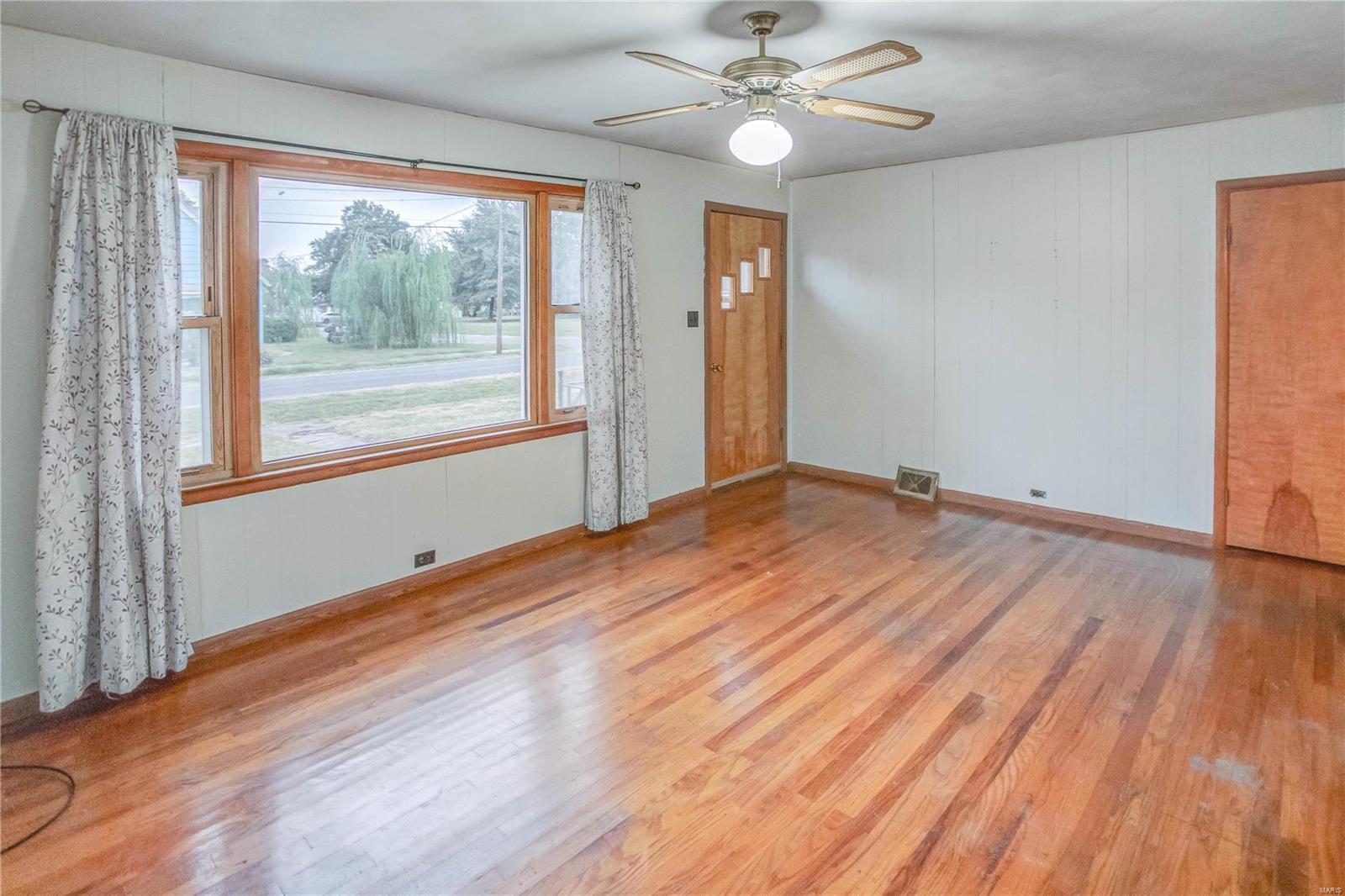 504 West Spring Street Staunton, IL 62088 - Photo 7 of 23
