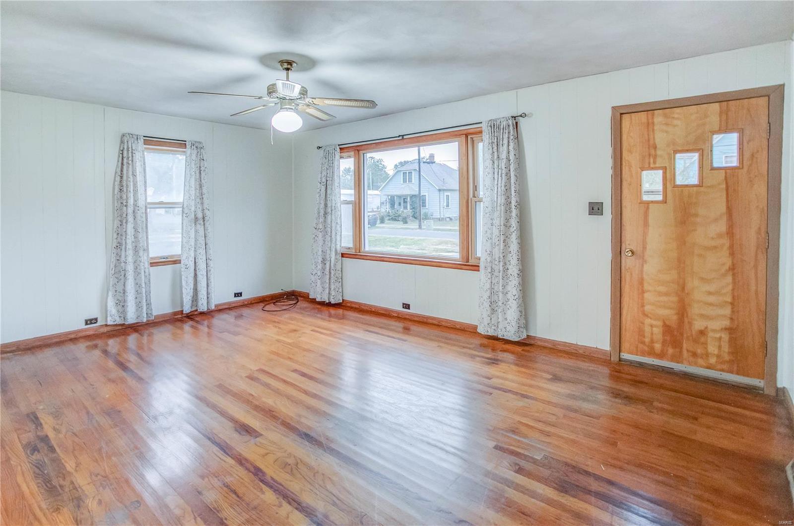 504 West Spring Street Staunton, IL 62088 - Photo 8 of 23