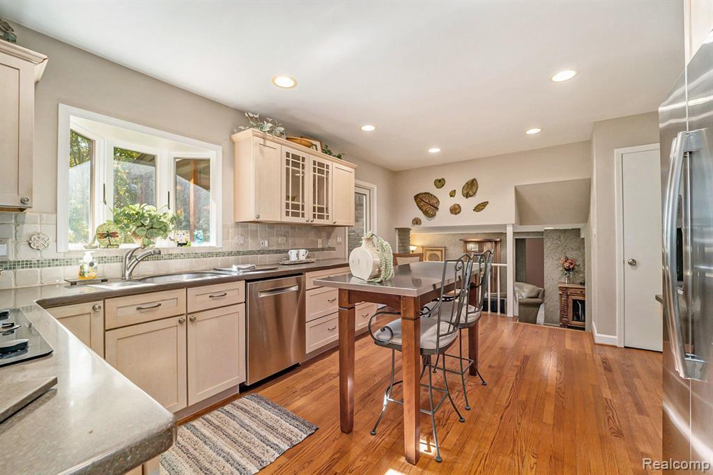 2849 West Wattles Road Troy, MI 48098 - Photo 21 of 42 Gallery Image 21