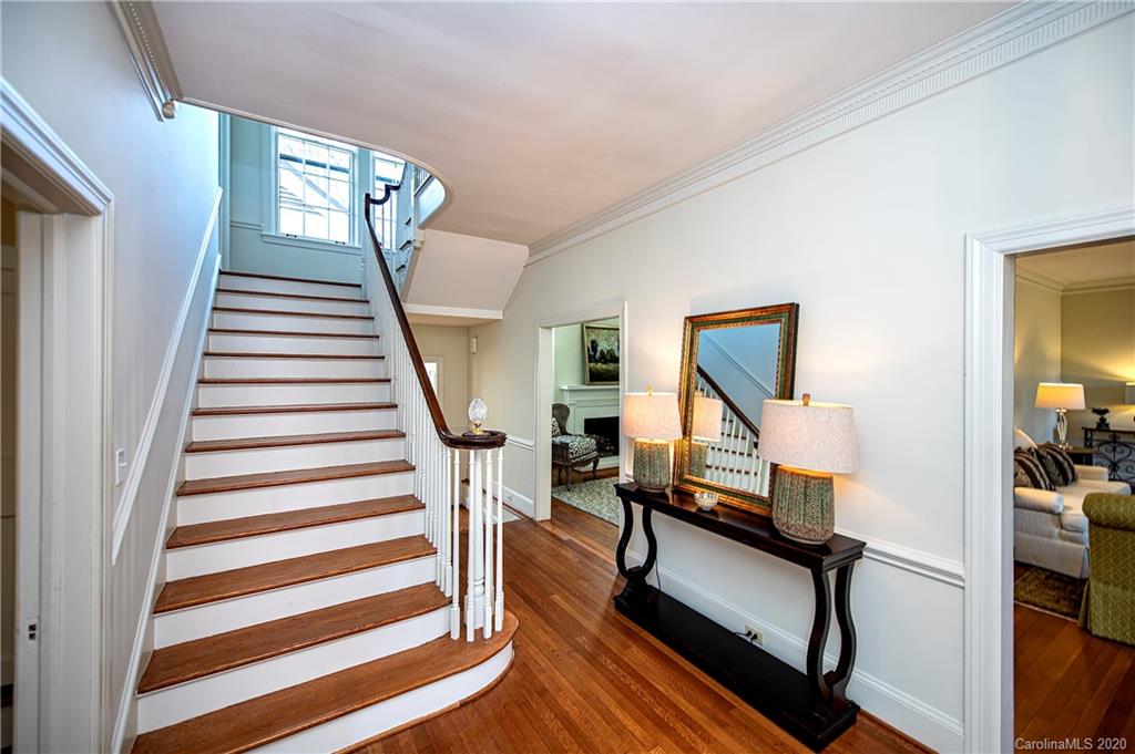 1634 Queens Road West Charlotte, NC 28207 - Photo 3 of 41 Gallery Image 3