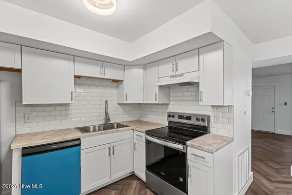 $1,300 | 411 Myrtlewood Circle, Jacksonville, NC 28546