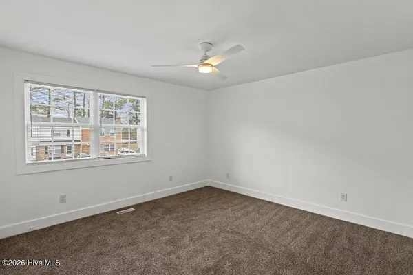 $1,300 | 411 Myrtlewood Circle, Jacksonville, NC 28546
