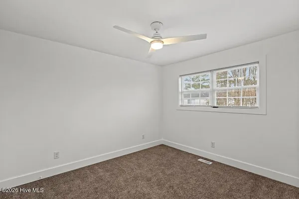 $1,300 | 411 Myrtlewood Circle, Jacksonville, NC 28546