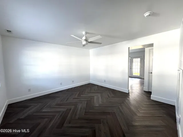 $1,300 | 411 Myrtlewood Circle, Jacksonville, NC 28546