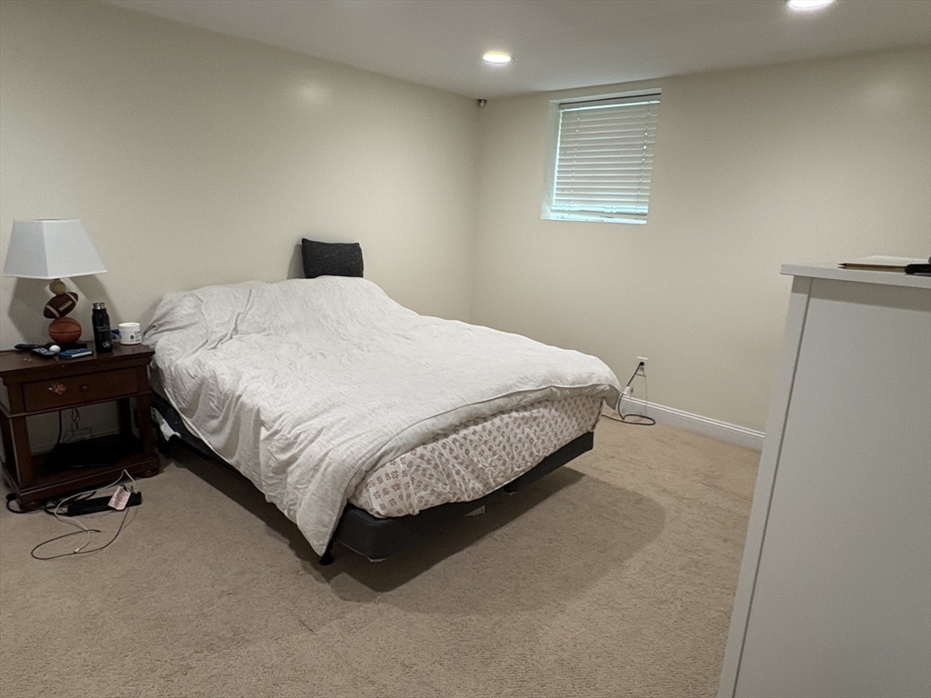 27 Tanglewood Road, Unit 27 Newton, MA 02459 - Photo 13 of 16