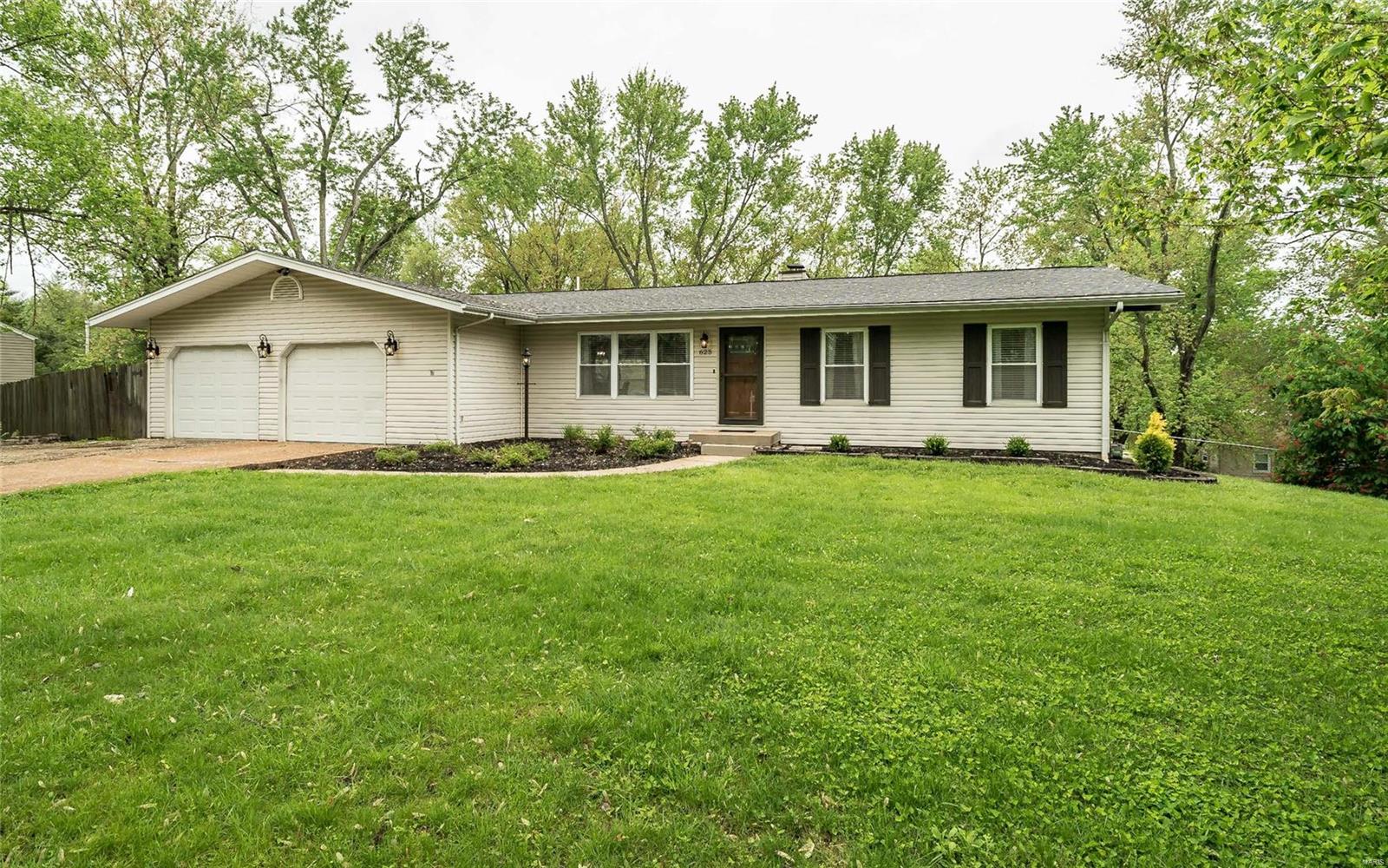 625 Old Ballwin Road Ballwin, MO 63021 - Photo 2 of 28