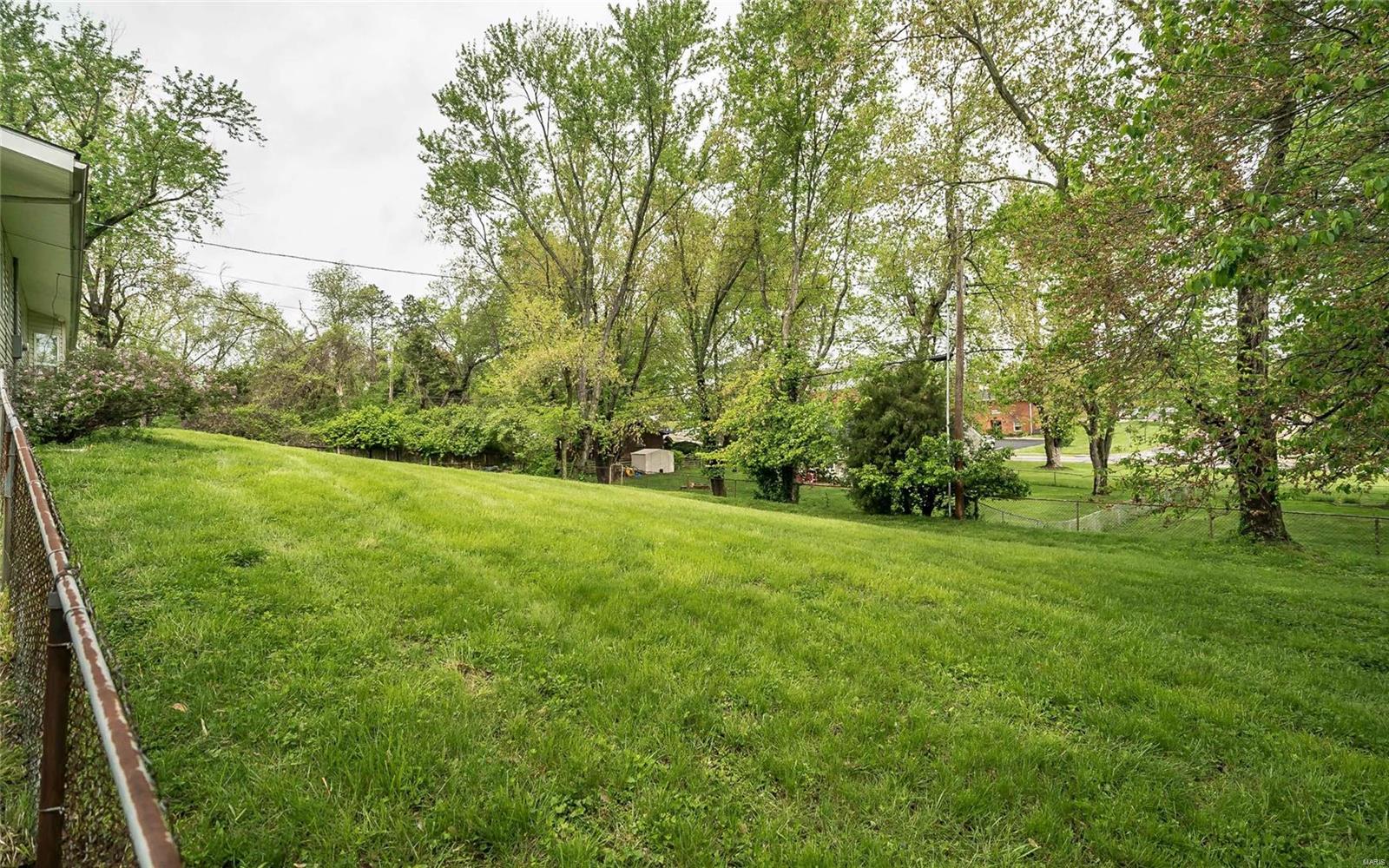 625 Old Ballwin Road Ballwin, MO 63021 - Photo 23 of 28