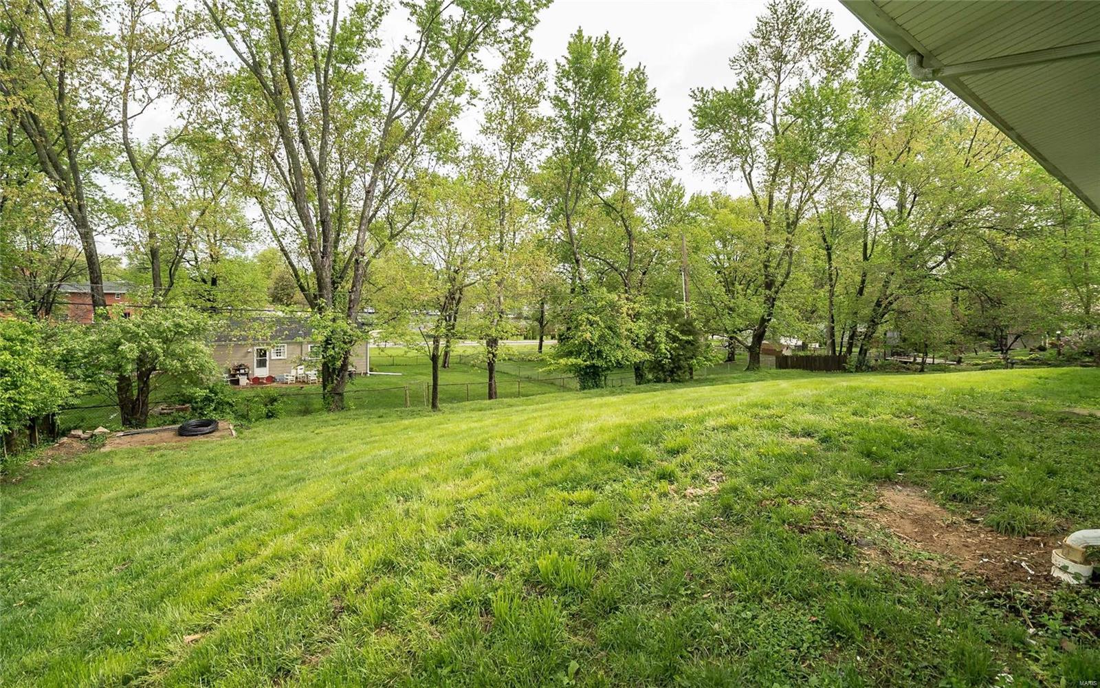 625 Old Ballwin Road Ballwin, MO 63021 - Photo 24 of 28