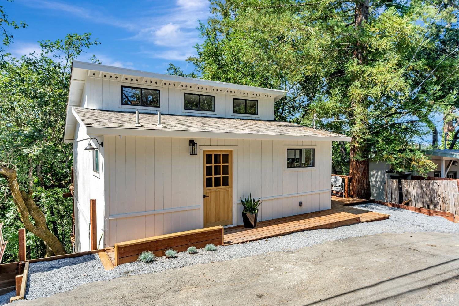 240 Vila Road Forestville, CA 95436 - Photo 2 of 38 Front Patio