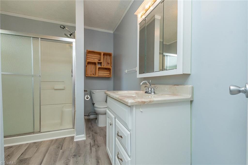 291 Kingwood Road Reidsville, NC 27320 - Photo 23 of 49 Bed 3 ensuite bath