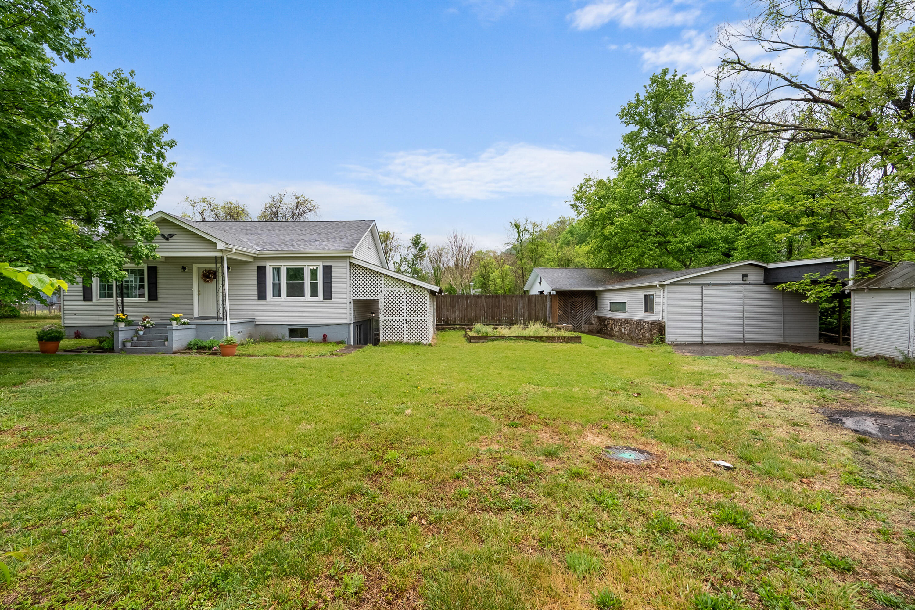9151 Roanoke Road Elliston, VA 24087 - Photo 19 of 38 e1