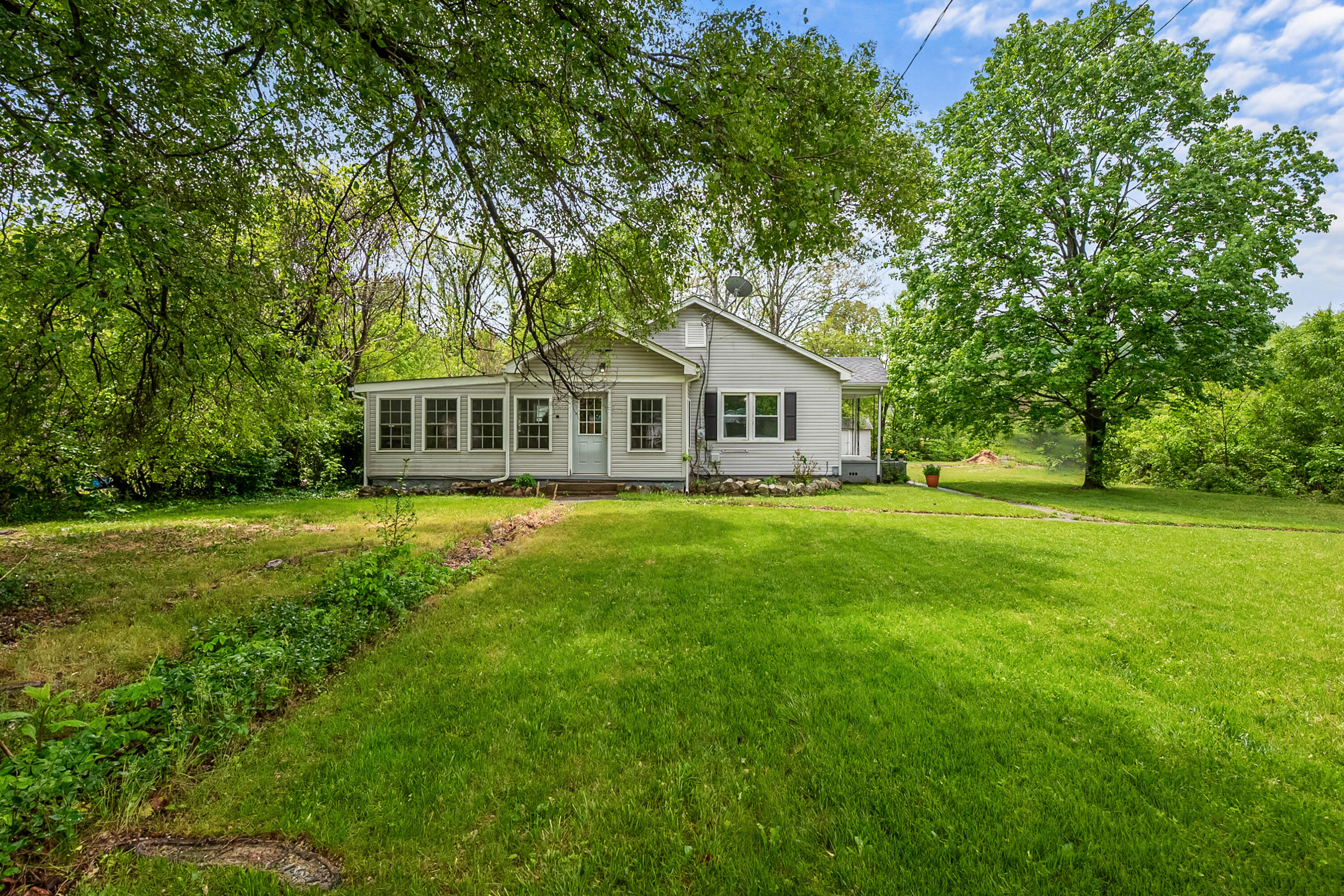 9151 Roanoke Road Elliston, VA 24087 - Photo 21 of 38 e3