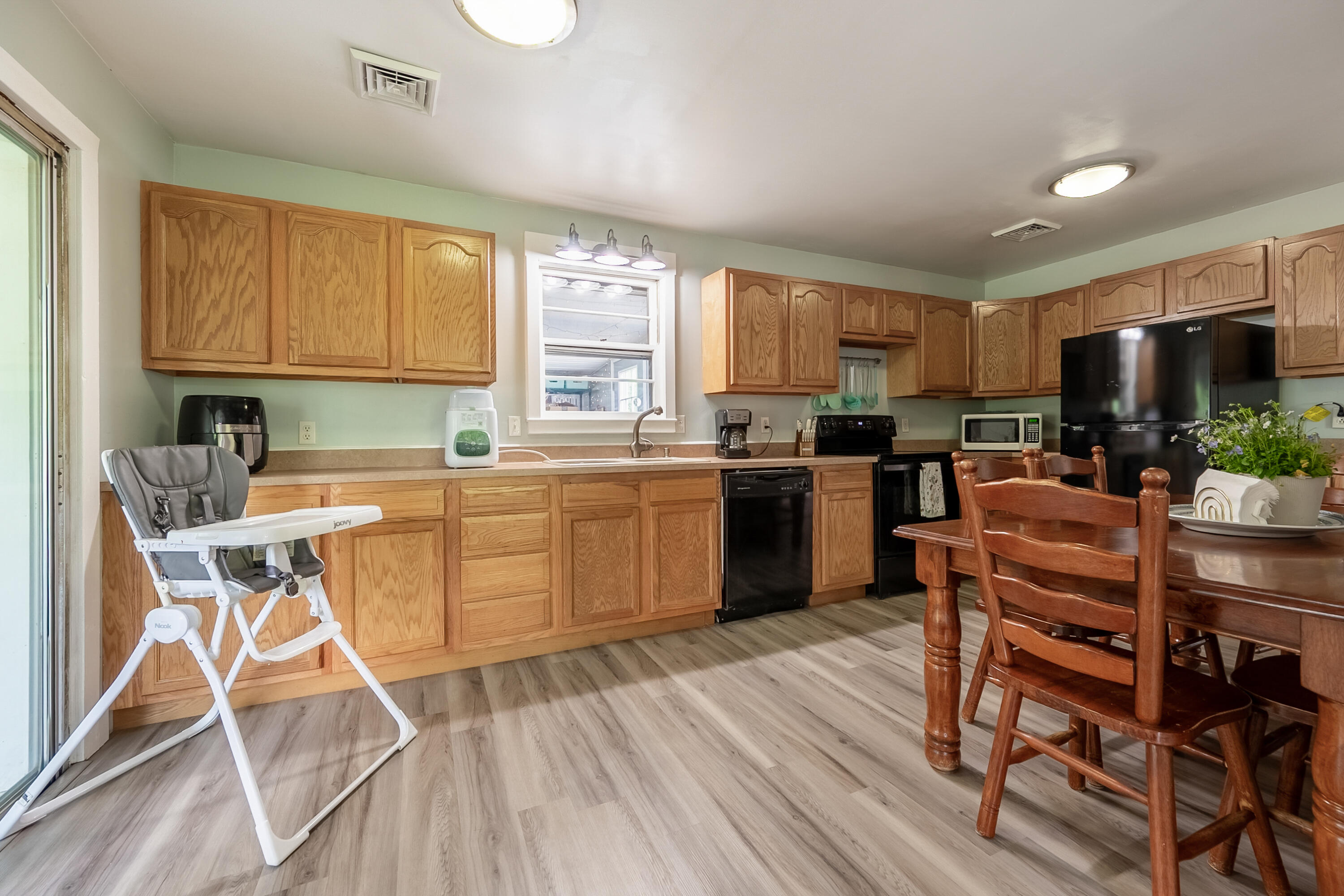9151 Roanoke Road Elliston, VA 24087 - Photo 5 of 38 b3