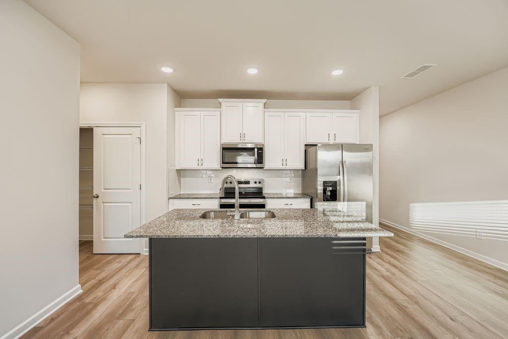 6376 Sundowner Place Atlanta, GA 30331 - Photo 11 of 36