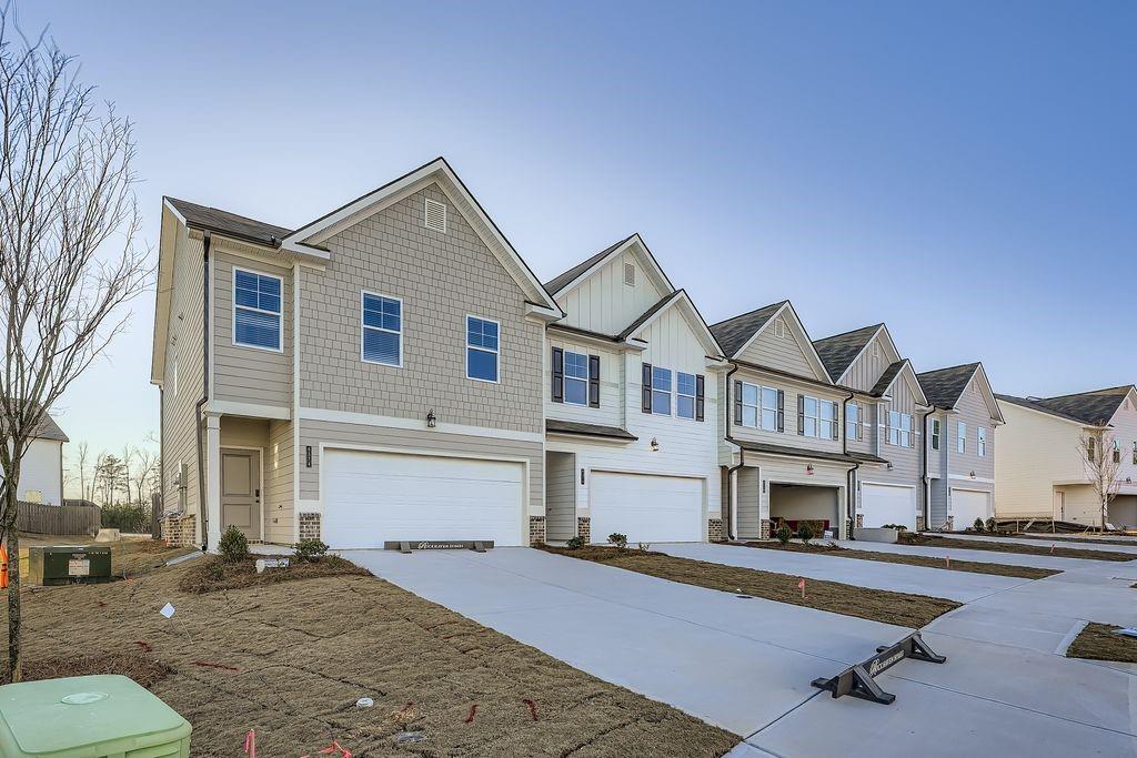 6376 Sundowner Place Atlanta, GA 30331 - Photo 2 of 36