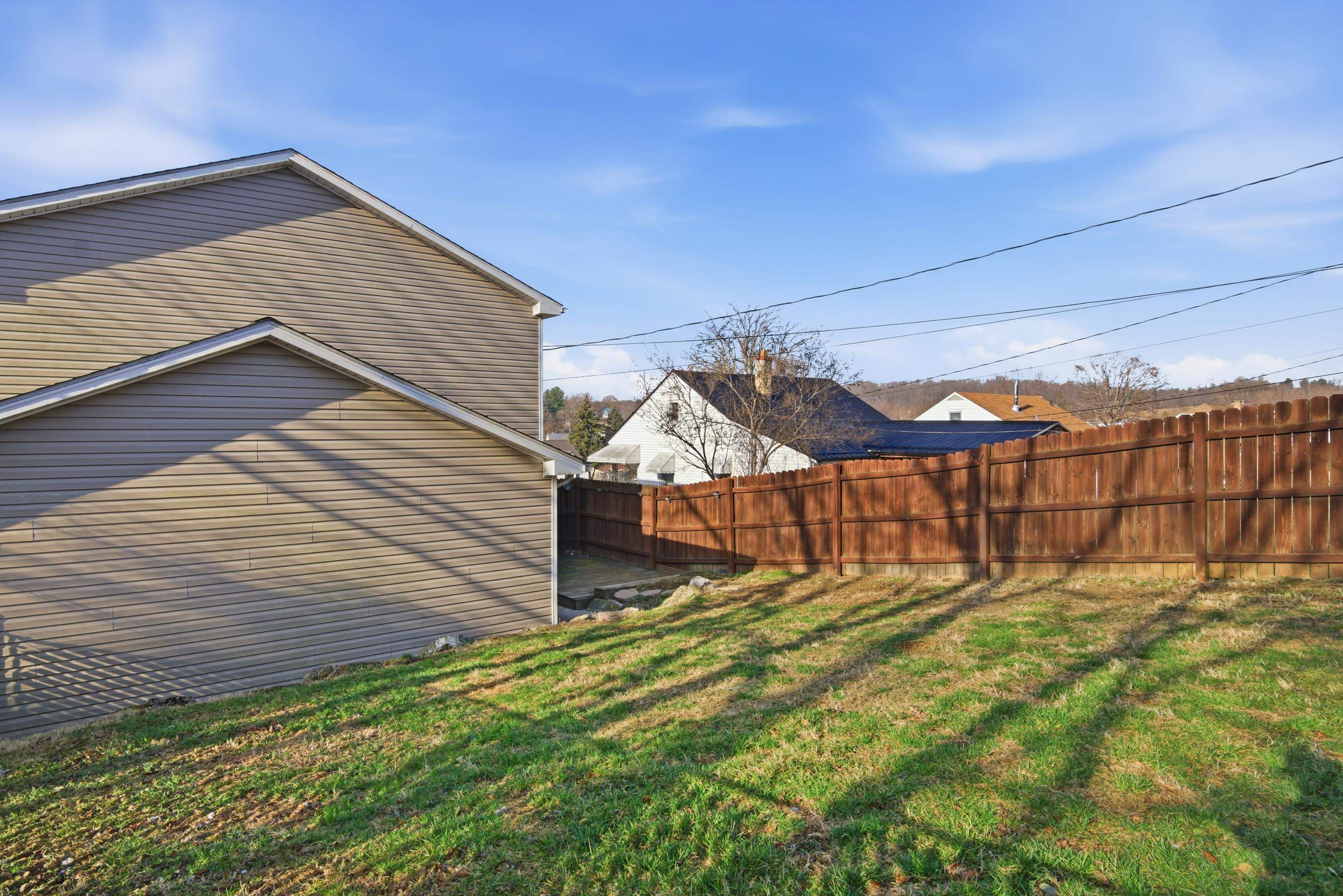 6704 Dudley Ferry Road Radford, VA 24141 - Photo 4 of 38 Gallery Image 4