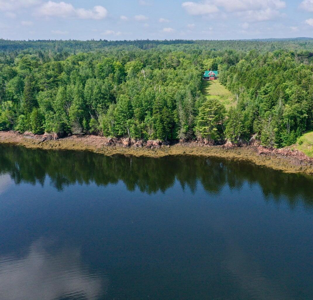 479 Highway 1 Robbinston, ME 04671 - Photo 3 of 54 20230829141041037100000000-o