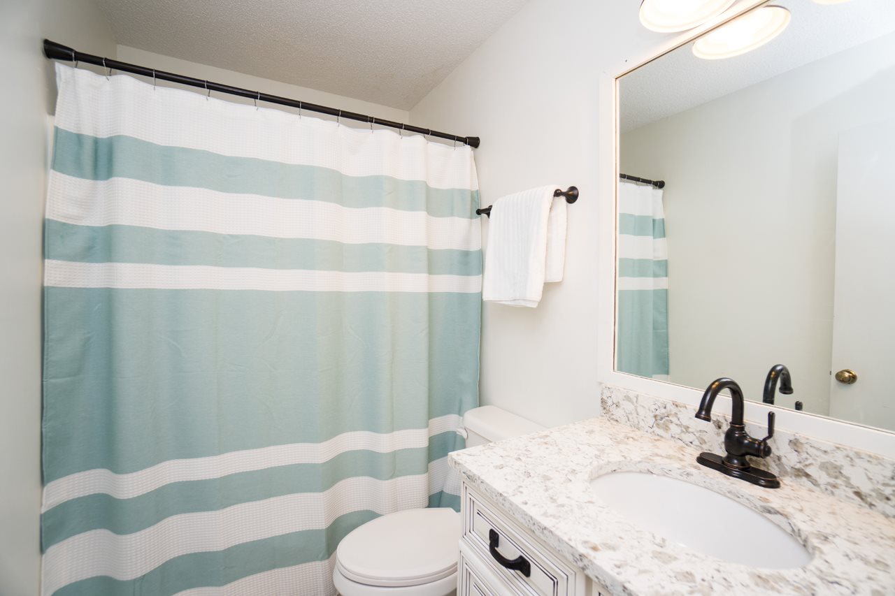 26913 Marina Road, Unit 115 Orange Beach, AL 36561 - Photo 11 of 24 Master Bath