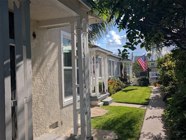 $3,100 | 1903 Cabrillo Avenue, Unit C, Torrance, CA 90501