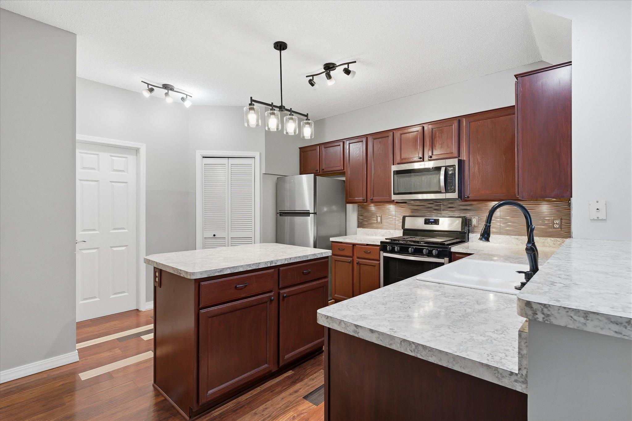 18902 96th Place North Maple Grove, MN 55311 - Photo 10 of 29