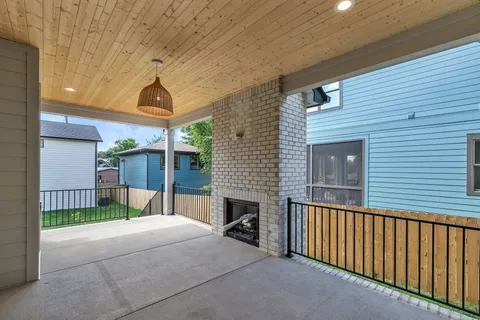 a view of an empty room with window