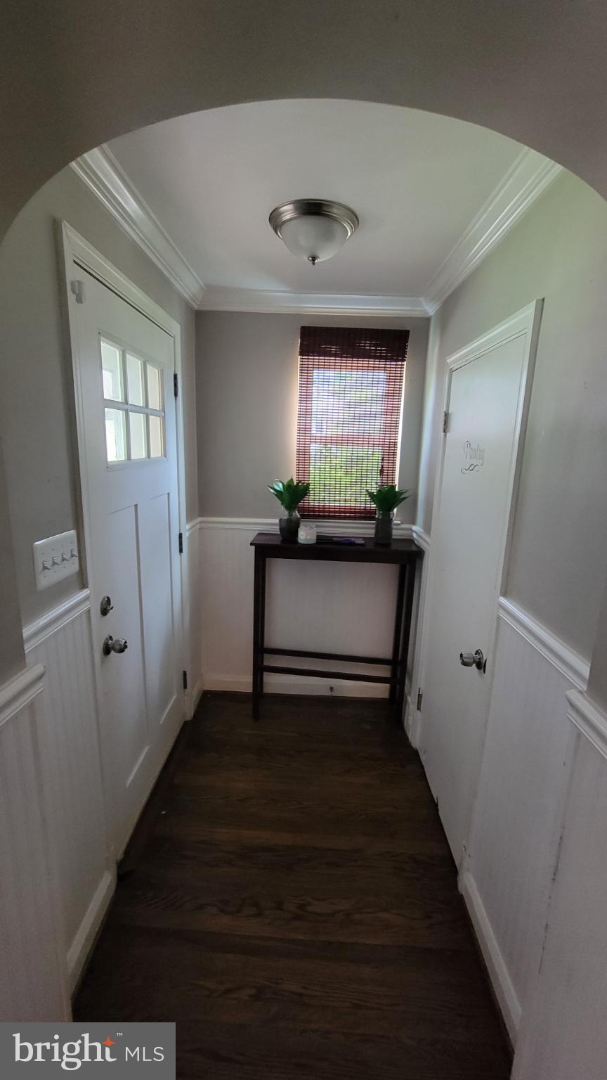 5105 Plymouth Road Baltimore, MD 21214 - Photo 28 of 29 Welcoming entryway with charming details.