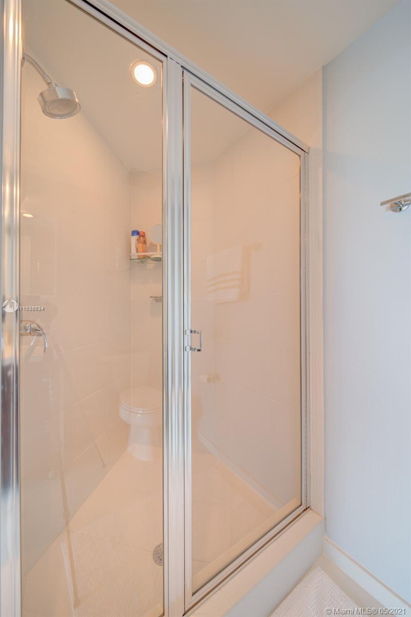 185 Southwest 7th Street, Unit 2003 Miami, FL 33130 - Photo 16 of 22