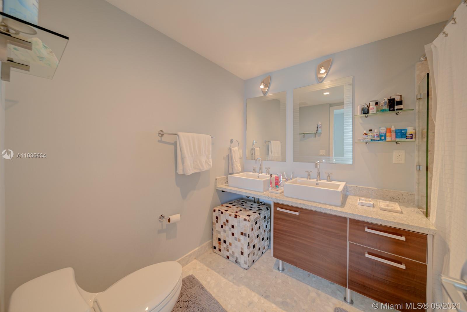 185 Southwest 7th Street, Unit 2003 Miami, FL 33130 - Photo 17 of 22