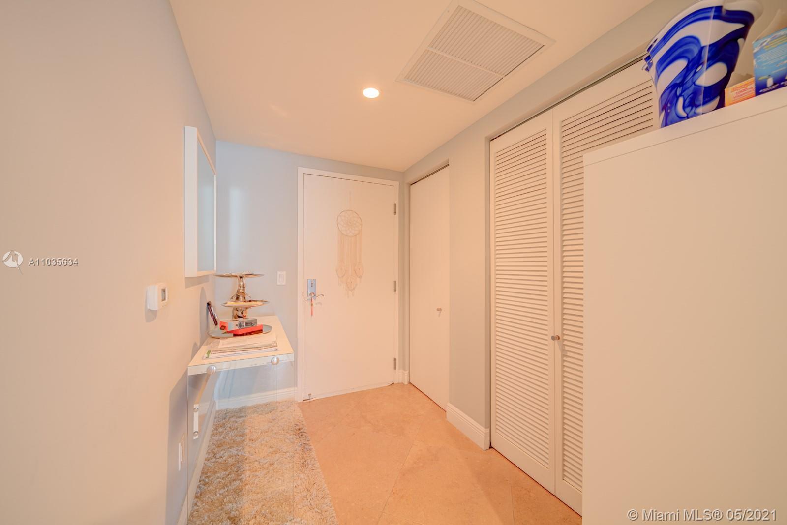 185 Southwest 7th Street, Unit 2003 Miami, FL 33130 - Photo 19 of 22
