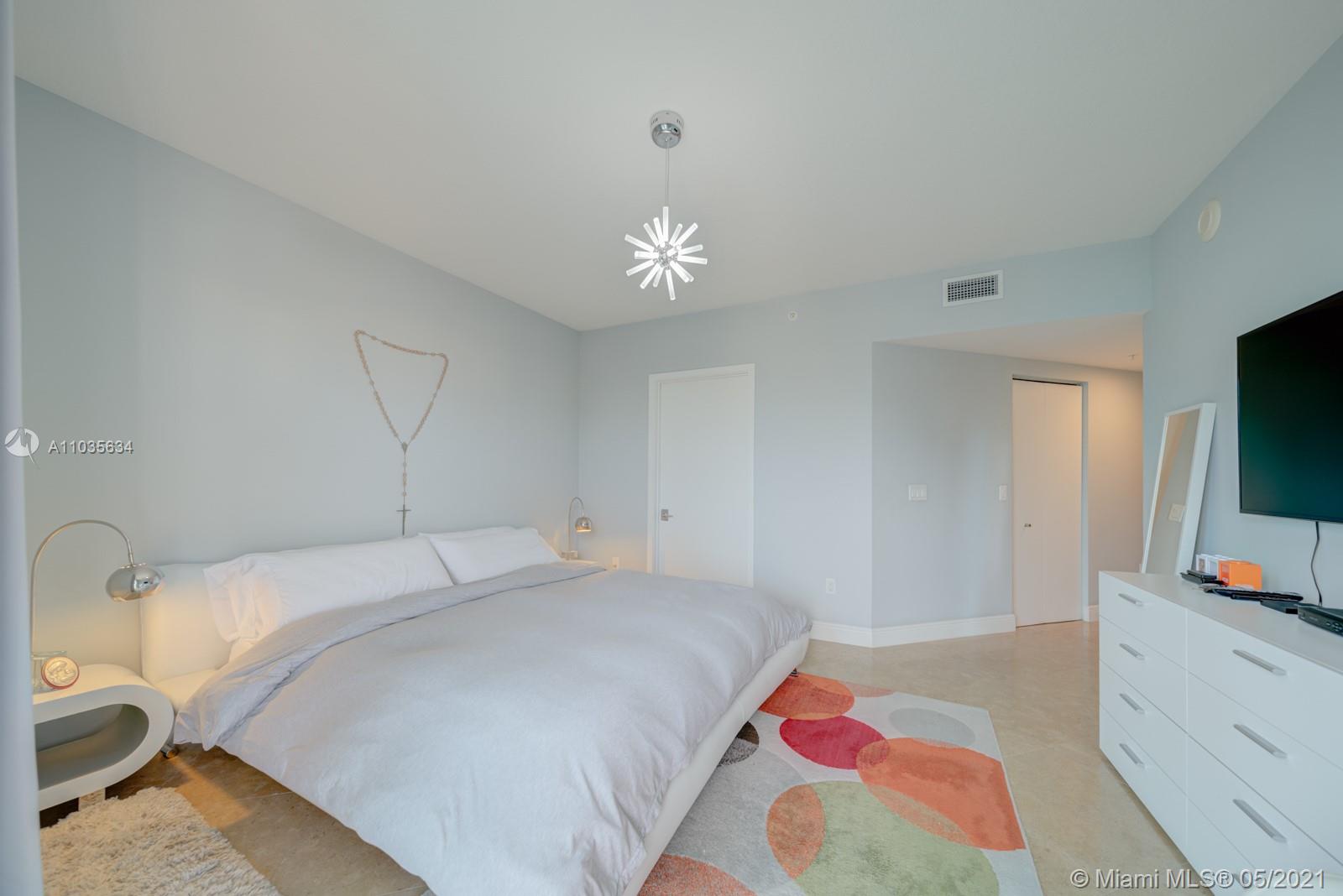 185 Southwest 7th Street, Unit 2003 Miami, FL 33130 - Photo 10 of 22