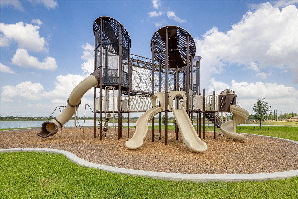 9315 Zander Drive Baytown, TX 77521 - Photo 21 of 21 a park view with a entertaining space