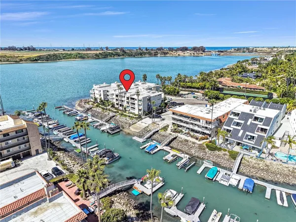 $1,150,000 | 4513 Cove Drive, Unit 17, Carlsbad, CA 92008