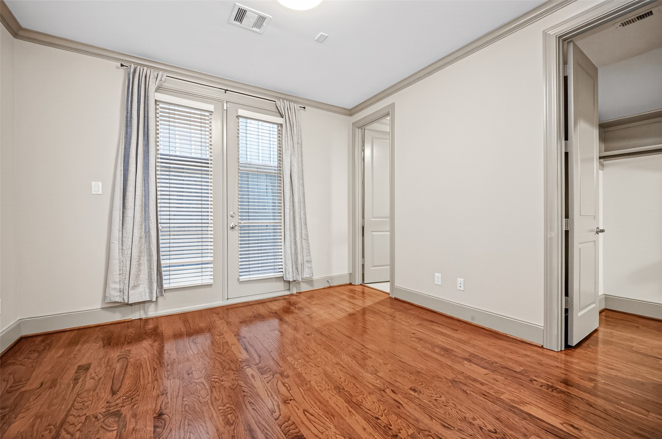 308 West Bell Street Houston, TX 77019 - Photo 8 of 50