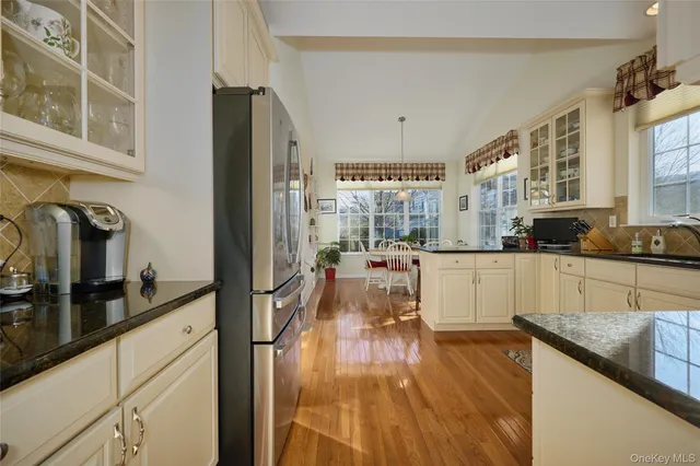 $675,000 | 40 Evan Court, Fishkill, NY 12508