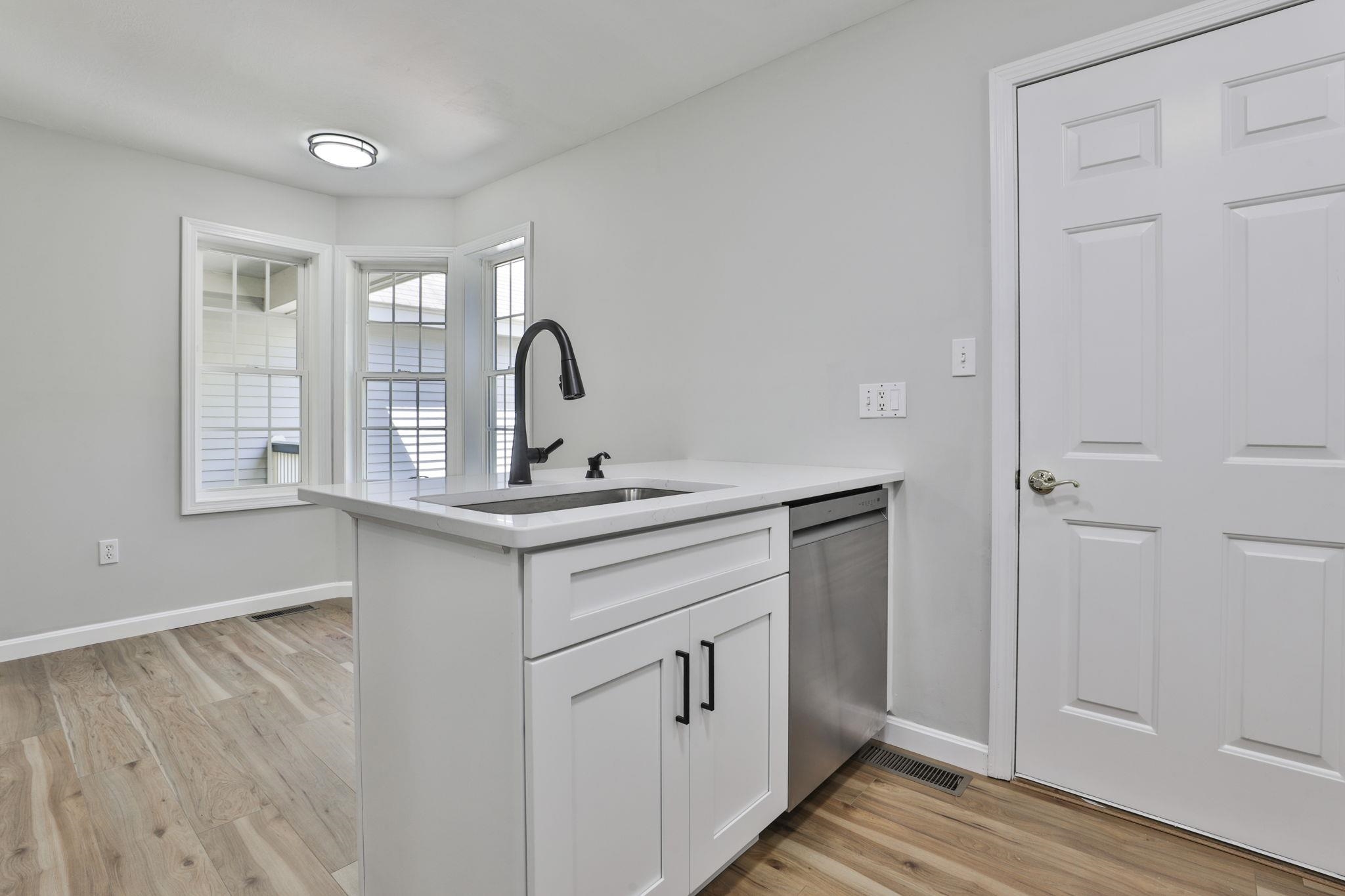1465 Hooksett Road, Unit 403 Hooksett, NH 03106 - Photo 11 of 34 Gallery Image 11