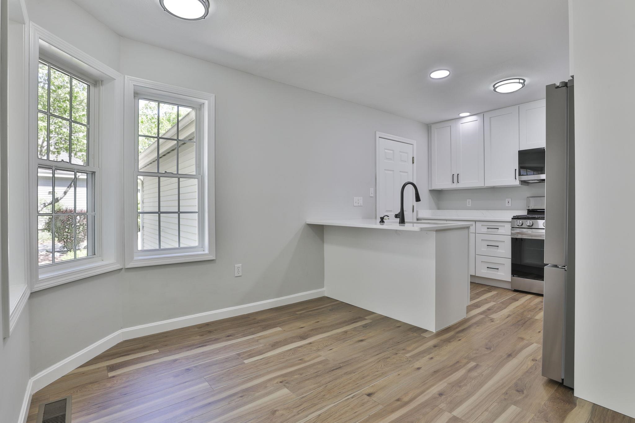1465 Hooksett Road, Unit 403 Hooksett, NH 03106 - Photo 6 of 34 Gallery Image 6