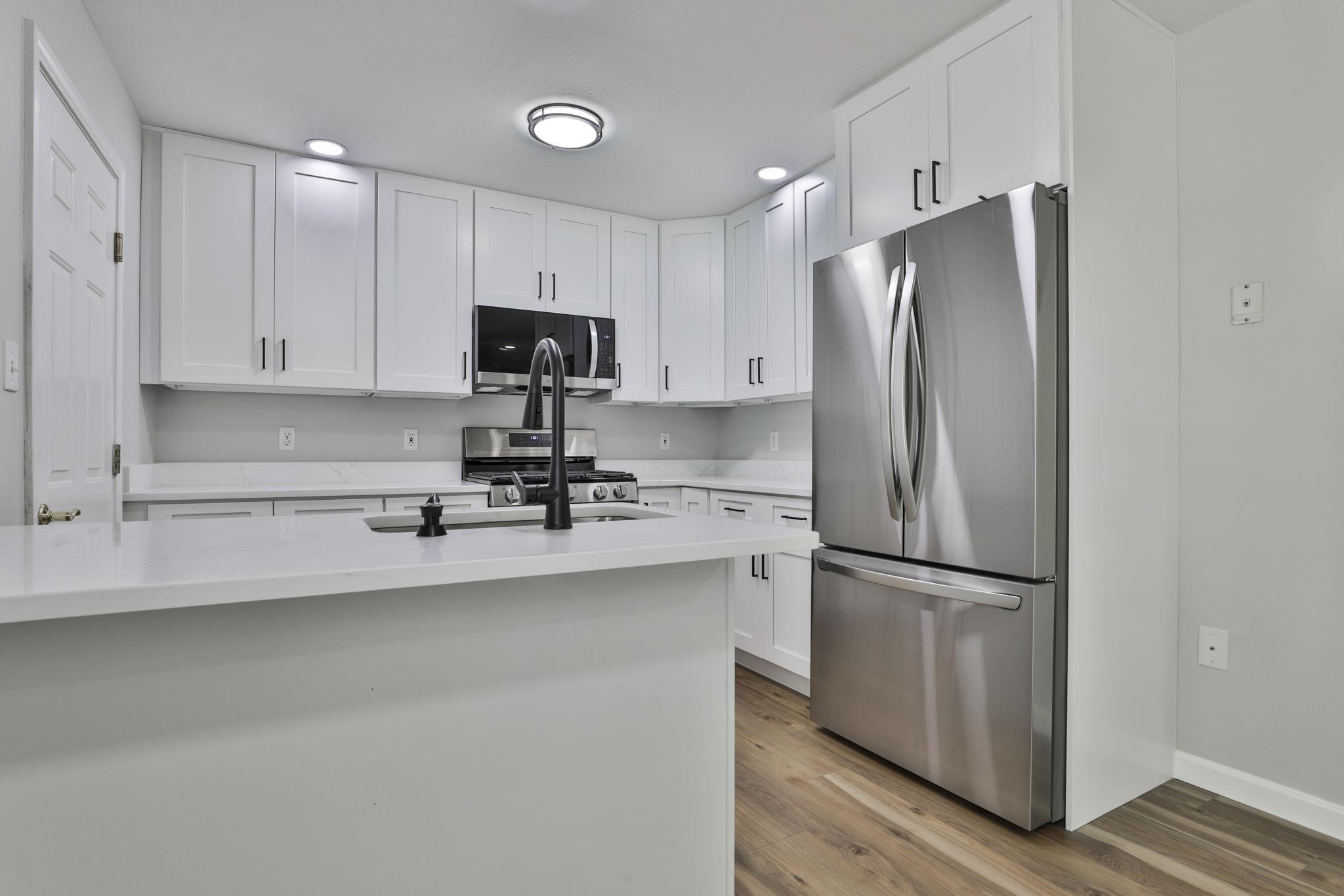 1465 Hooksett Road, Unit 403 Hooksett, NH 03106 - Photo 7 of 34 Gallery Image 7