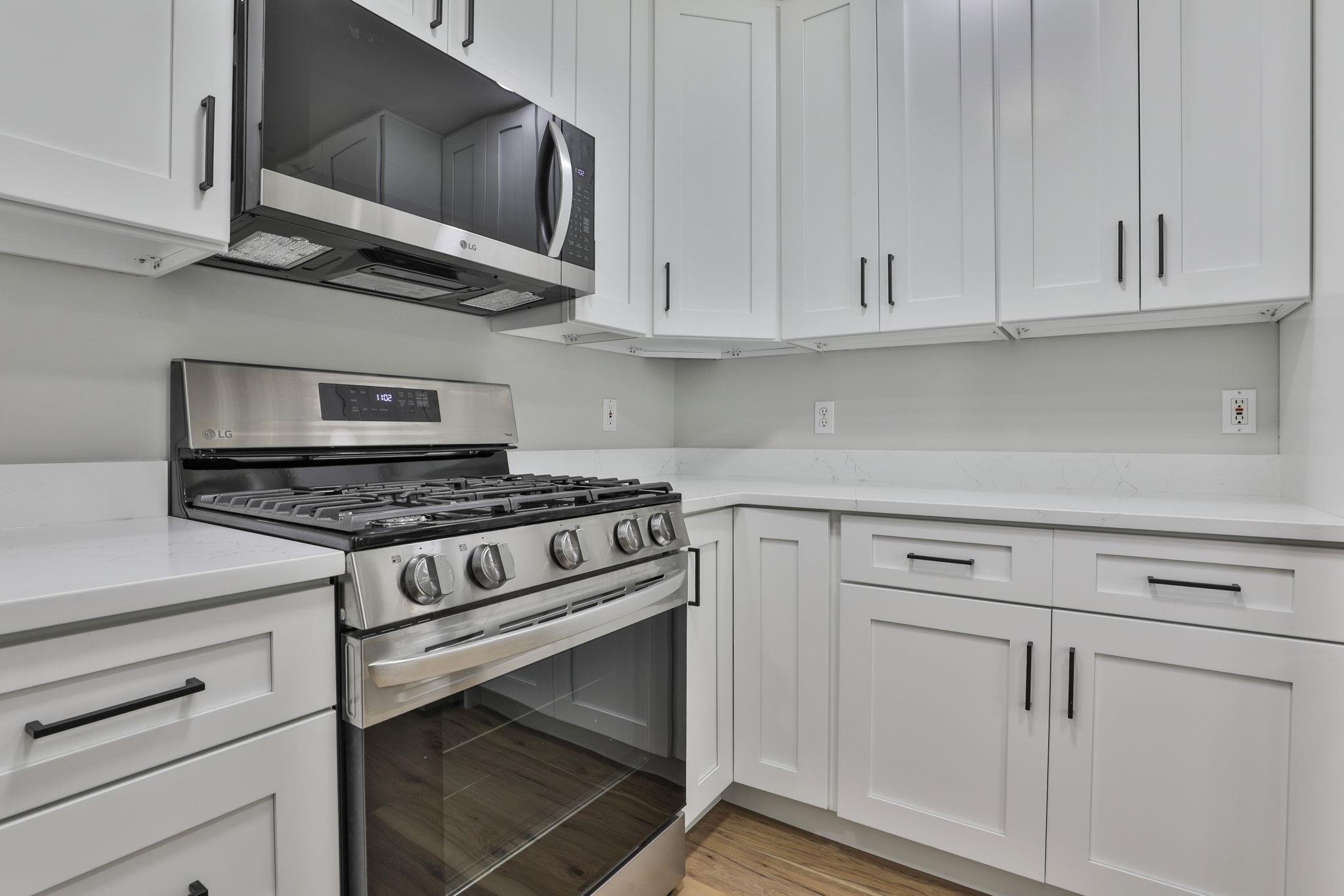1465 Hooksett Road, Unit 403 Hooksett, NH 03106 - Photo 9 of 34 Gallery Image 9