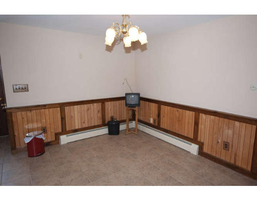 36 Snow Road Grafton, MA 01536 - Photo 3 of 18 Gallery Image 3