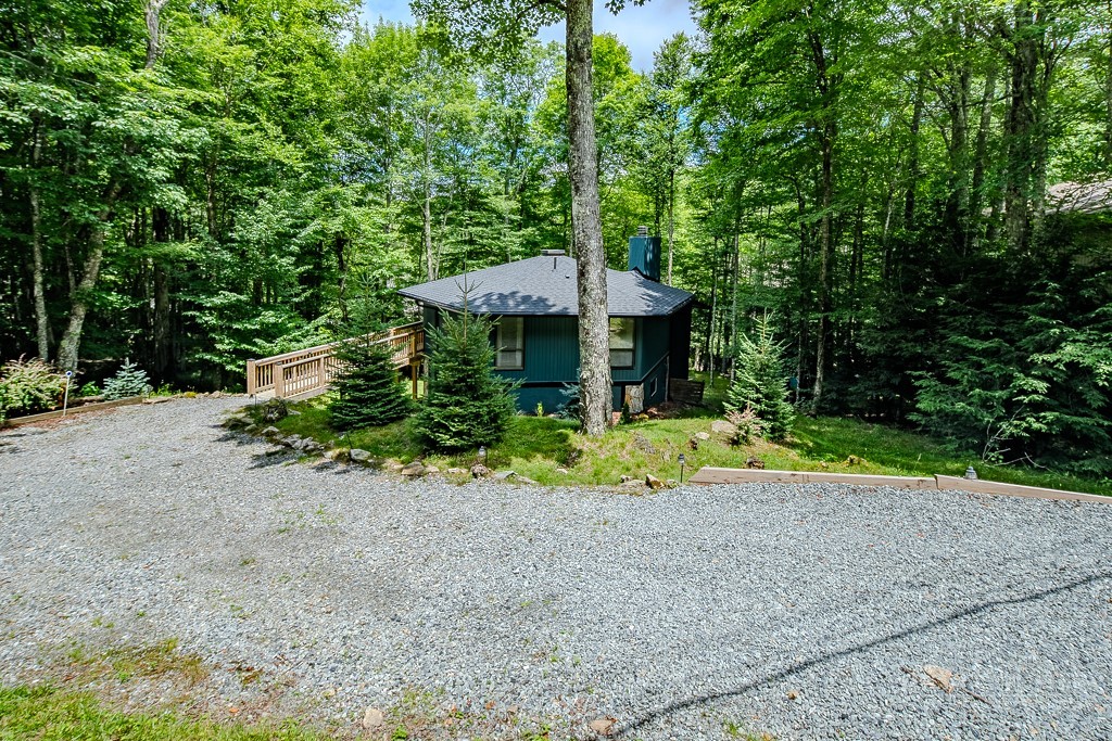 143 Hornbeam Road Beech Mountain, NC 28604 - Photo 3 of 38