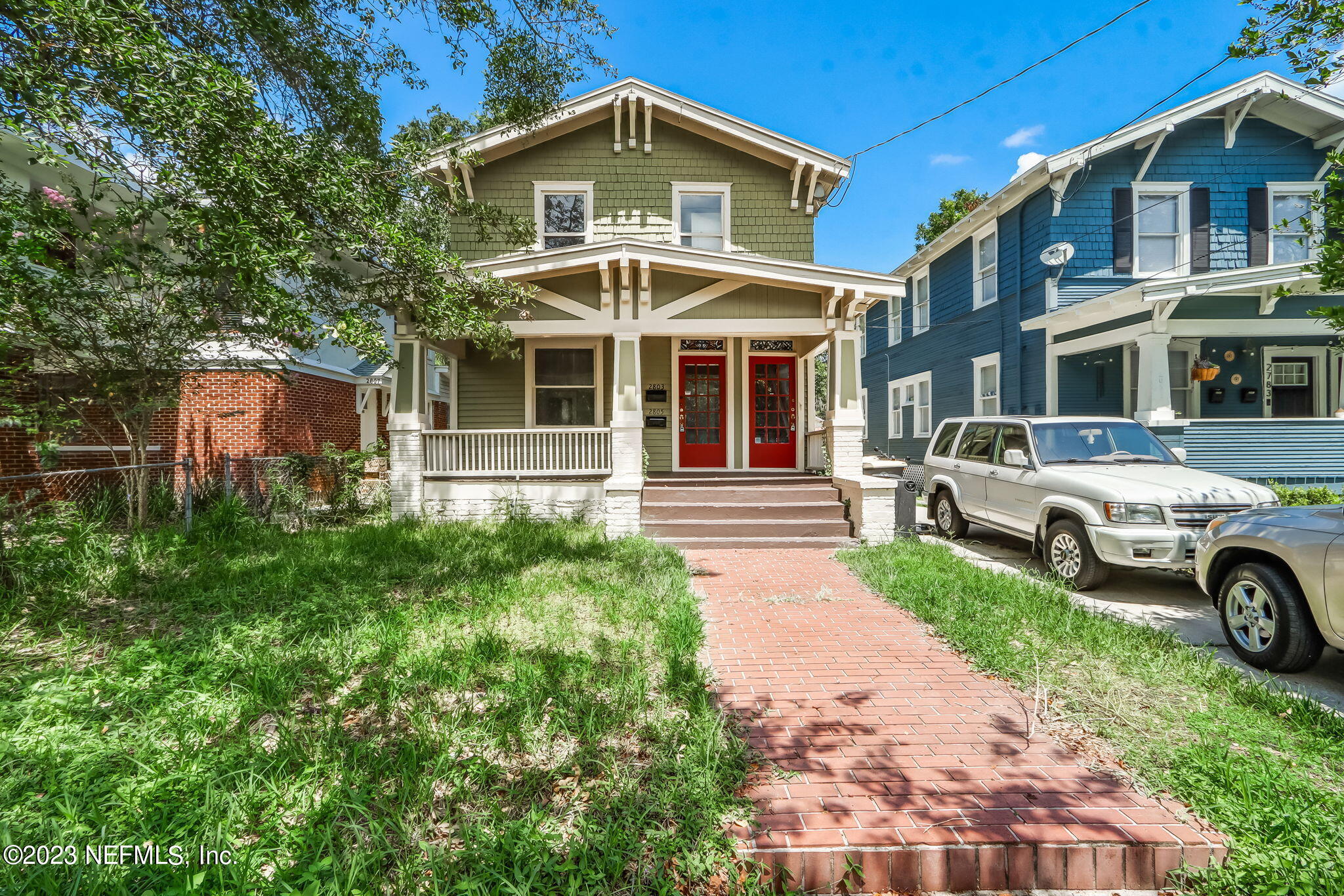 2805 College Street Jacksonville, FL 32205 - Photo 2 of 40 a front view of a house with a yard