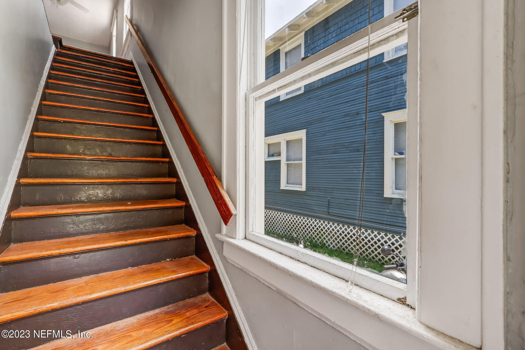 2805 College Street Jacksonville, FL 32205 - Photo 23 of 40 a view of entryway