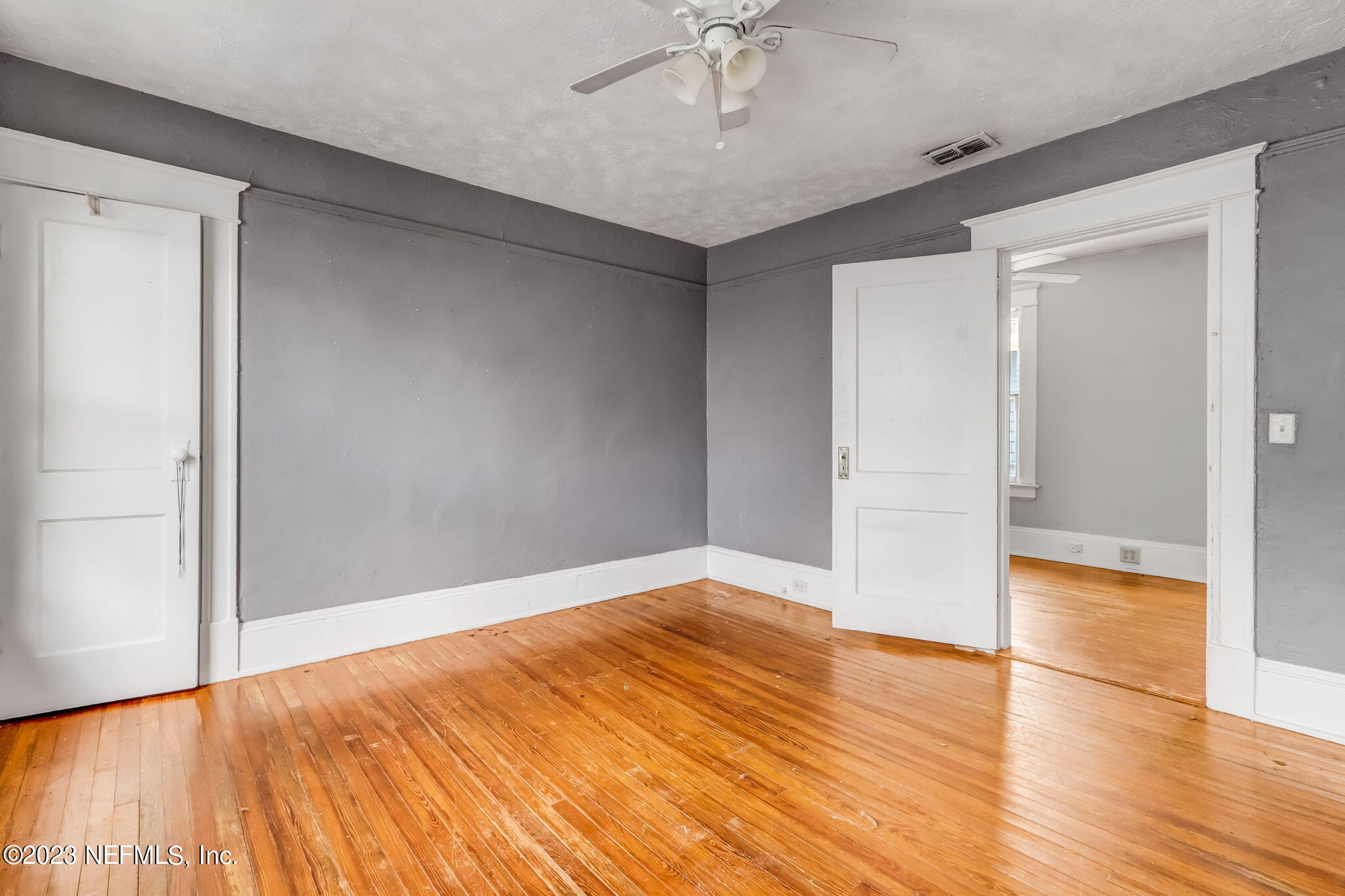 2805 College Street Jacksonville, FL 32205 - Photo 35 of 40 wooden floor in an empty room