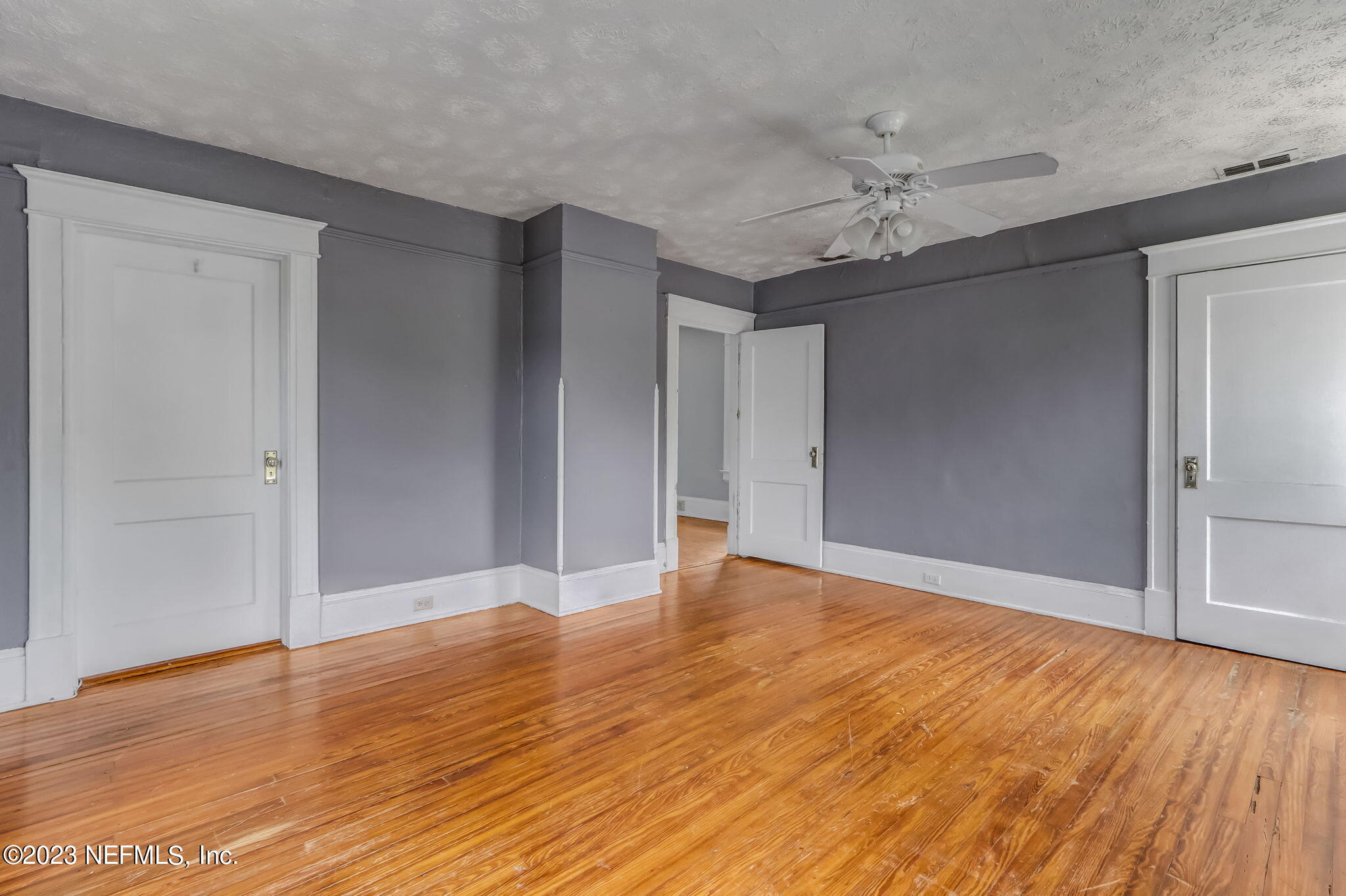 2805 College Street Jacksonville, FL 32205 - Photo 38 of 40 a view of an empty room with wooden floor