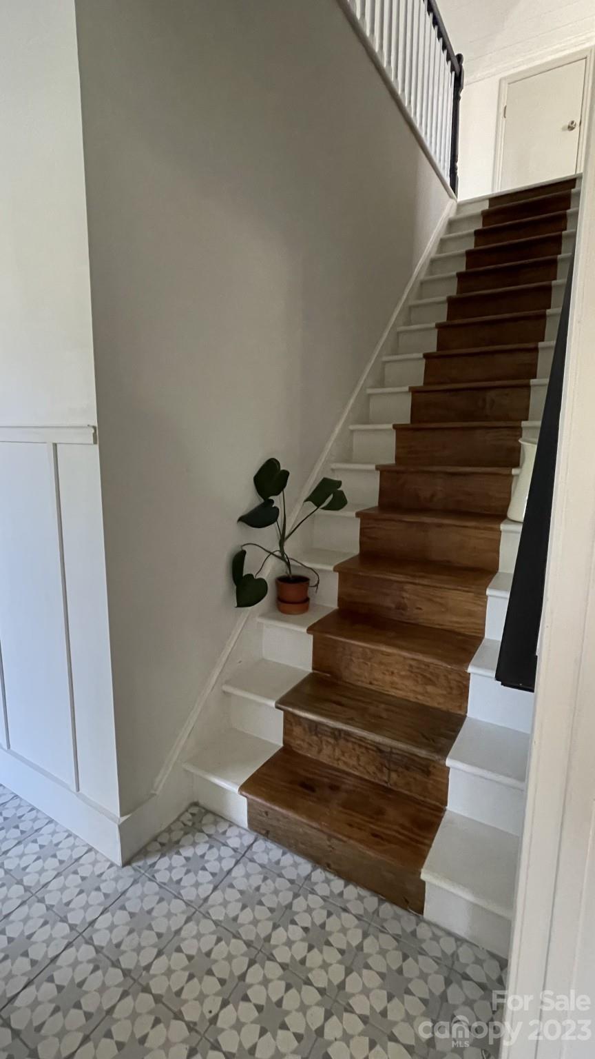 4101 Coleman Drive Charlotte, NC 28215 - Photo 22 of 34 a view of entryway